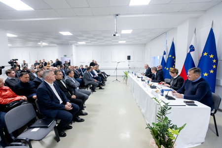 OBISK VLADE V PRIMORSKO NOTRANJSKI REGIJI 8.1.2025 - Valter Leban-8420